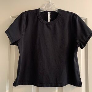 Lululemon Cropped Tee